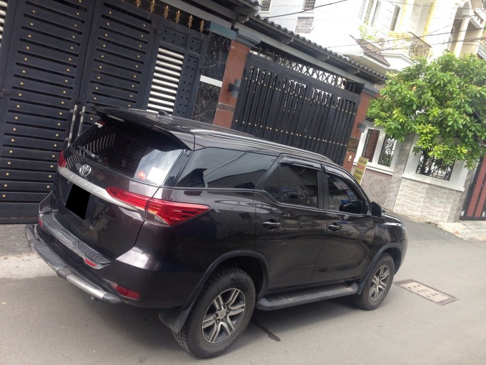 Fortuner 2.4G 2017 ( Số sàn, máy dầu, 2.4L, 4x2MT ) Nâu phantom