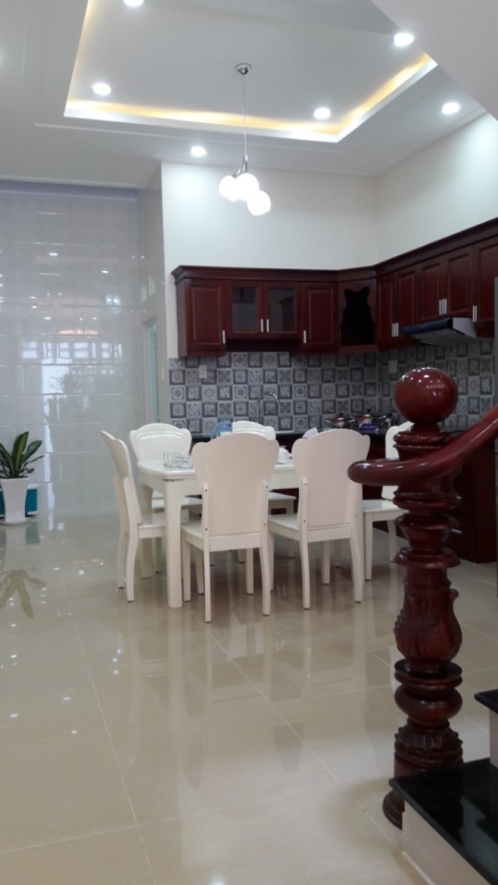 Nhà 3 lầu ngay coopmart mặt tiền đường số 12 Hiệp Bình Chánh, thuận tiện mở văn phòng 68m2/4 tỷ