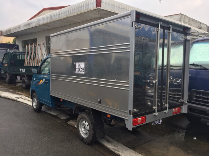 Xe tải Thaco Towner 990 kg mới.
