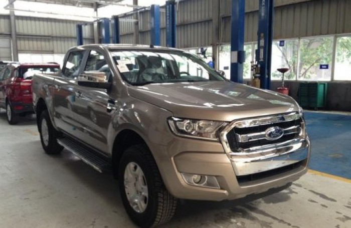 Ford Ranger XLT VÀNG CÁT 2016