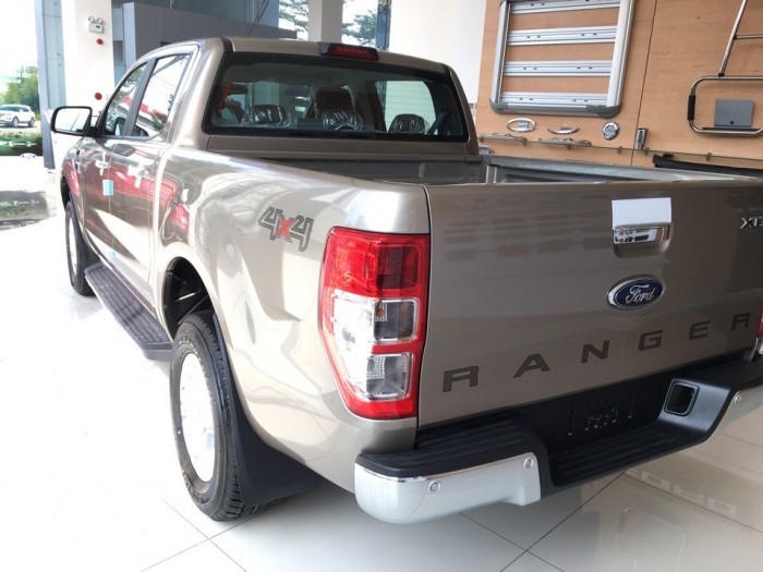 Ford Ranger XLT VÀNG CÁT 2016