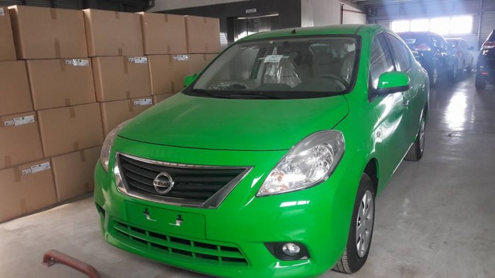 Nissan xả kho xe sunny màu xanh , hỗ trợ đăng kí Grap giá ưu đãi lớn