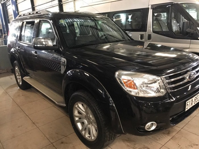 Ford Everest 4x2 MT màu đen sx 2013