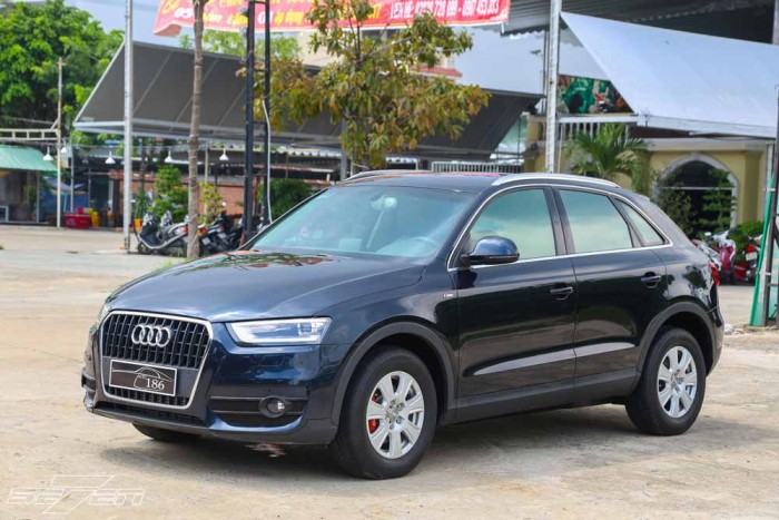 Audi Q3 s-line 2.0T TFSI Quattro model 2012