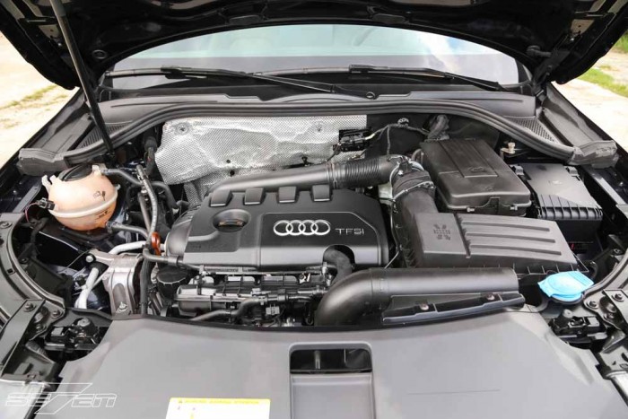 Audi Q3 s-line 2.0T TFSI Quattro model 2012