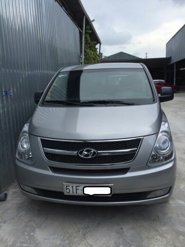 Bán Hyundai starex 2.4MT 2015 màu ghi máy xăng xe đẹp