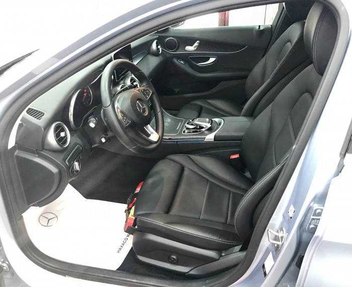 Bán Mercedes C200 2017 chạy lướt giá rẻ