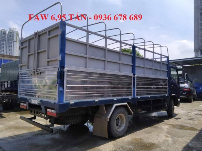 Bán xe tải Faw 6,95 tấn thùng mui bạt dài 5,1M,cabin Isuzu hiện đại,giá tốt nhất toàn quốc