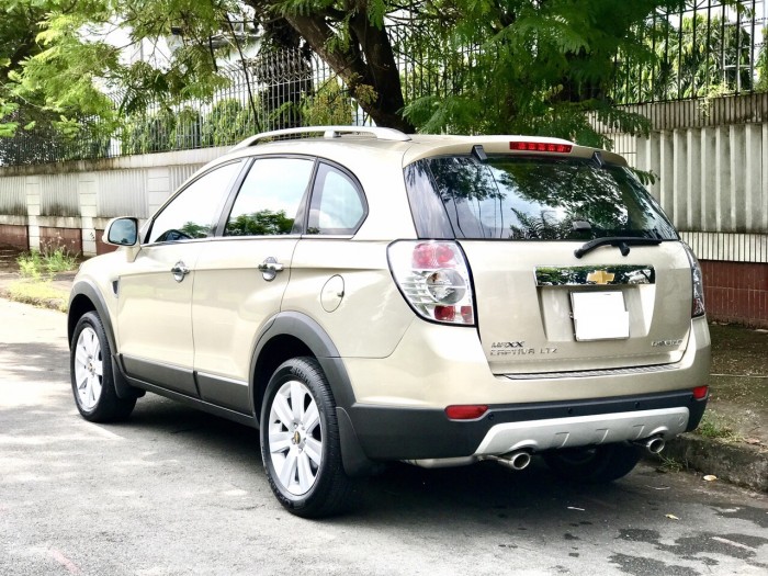 Cần bán Chevrolet Captiva LTZ vàng cát đời 2009
