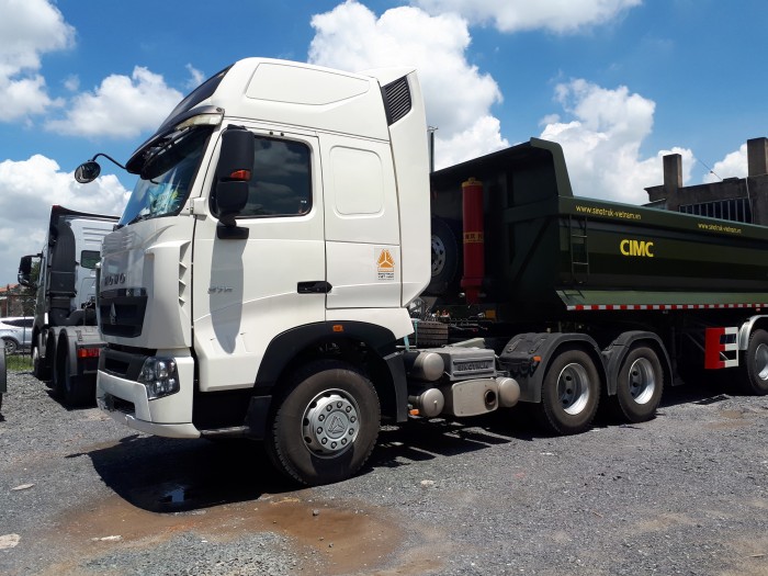 Đầu kéo HOWO A7 375