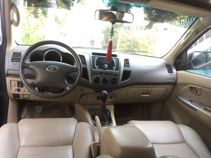 Bán chiếc Fortuner 20019 mt chạy dầu màu xám lông chuột
