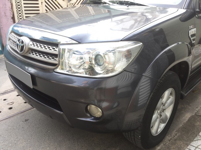 Bán chiếc Fortuner 20019 mt chạy dầu màu xám lông chuột
