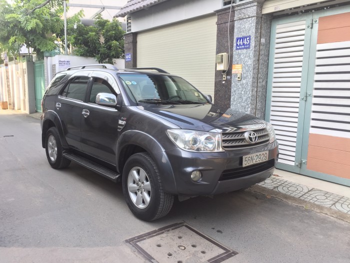 Bán chiếc Fortuner 20019 mt chạy dầu màu xám lông chuột