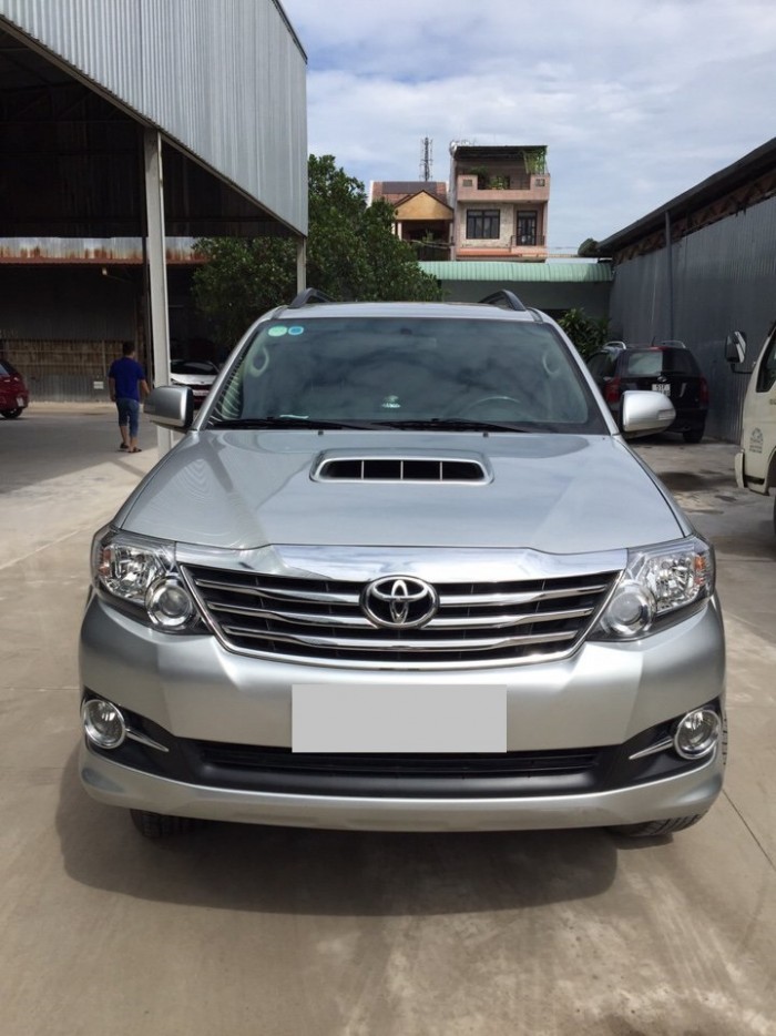 Cần Bán xe Fortuner 2.5, máy dầu, số sàn, 2016, giá TL, NH cho trả góp 75%