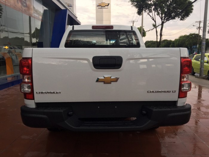 Chevrolet Colorado 2017, chỉ cần CMND, Hộ khẩu, Tình trạng hôn nhân.