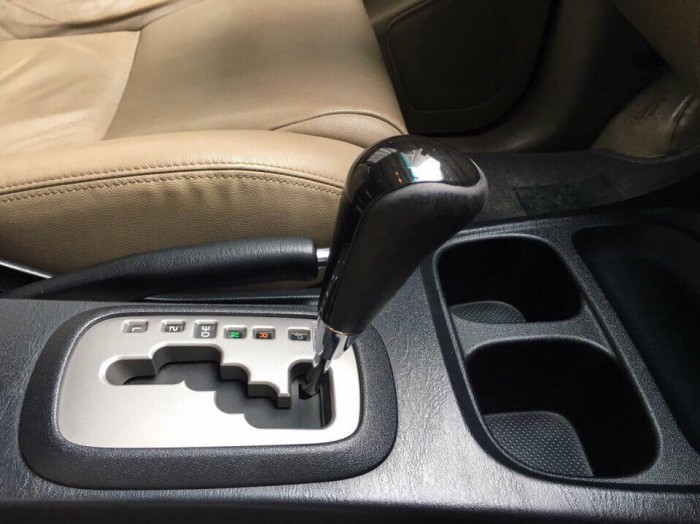 Bán nhanh kẹt tiền Fortuner Sportivo 2015 at màu trắng xe nhập