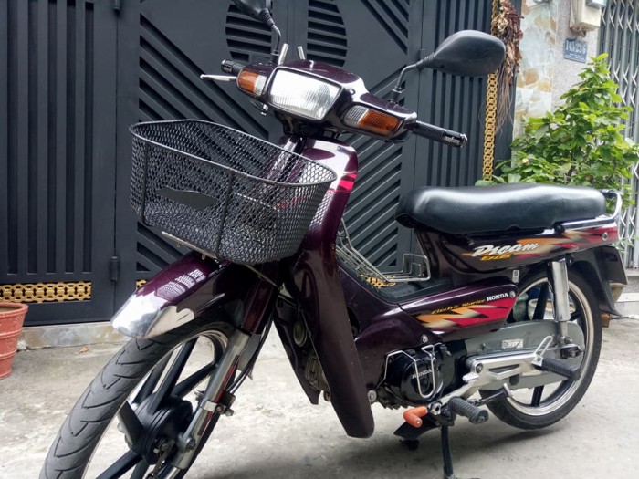 Honda Dream đời 99 bstp chính chủ mới 95%