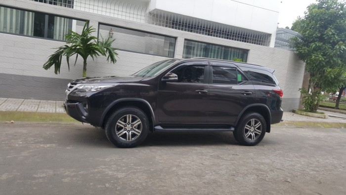 Bán nhanh chiếc Fortuner G 2017 nâu phantom mt máy dầu nhập Indonesia
