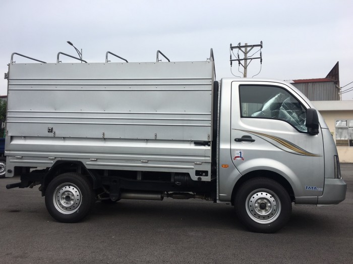 Xe tata 1t thùng mui bạt