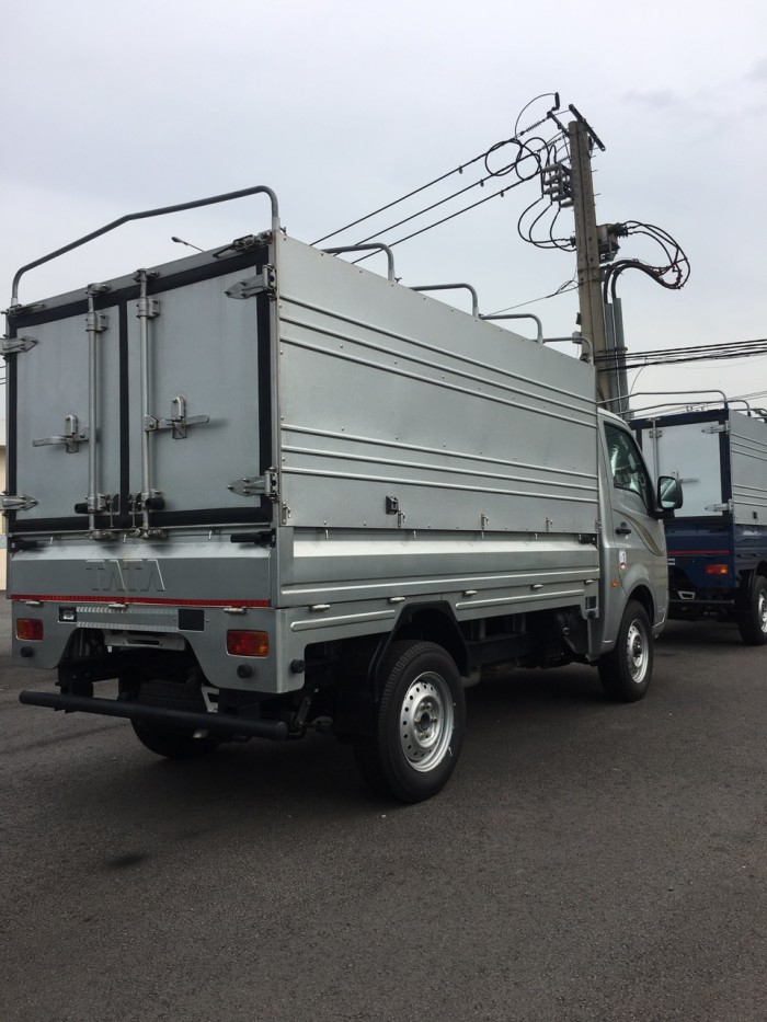 Xe tata 1t thùng mui bạt