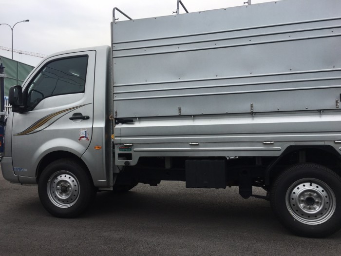 Xe tata 1t thùng mui bạt