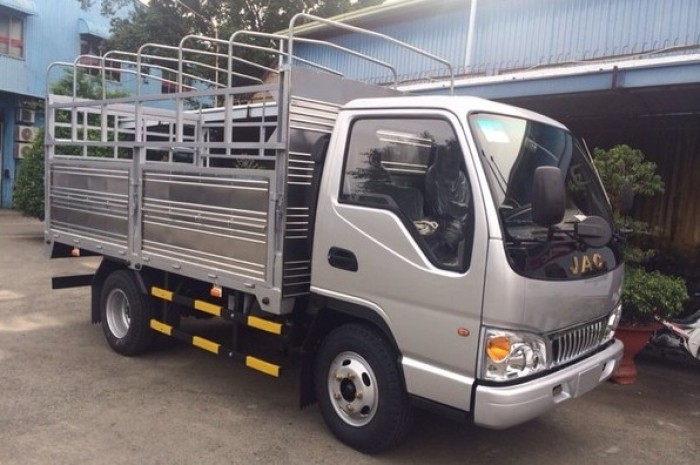 Cần bán Xe Tải Jac 2T4 thùng dài 3m7
