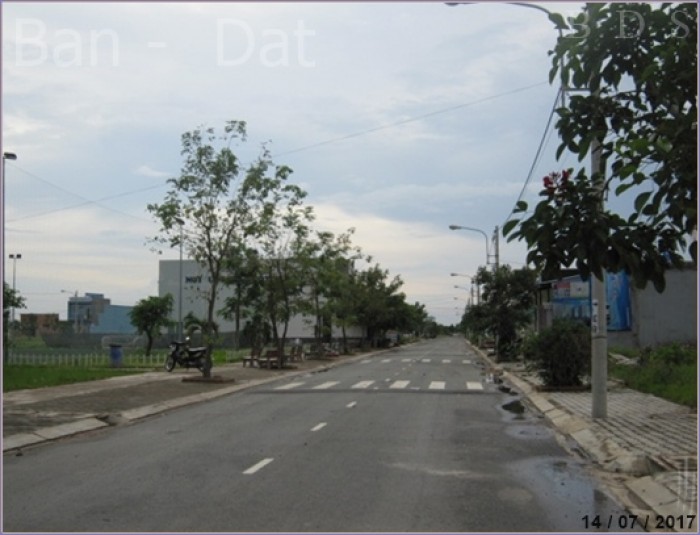 Đất Chi cục Thuế, Q.2, Sổ hồng