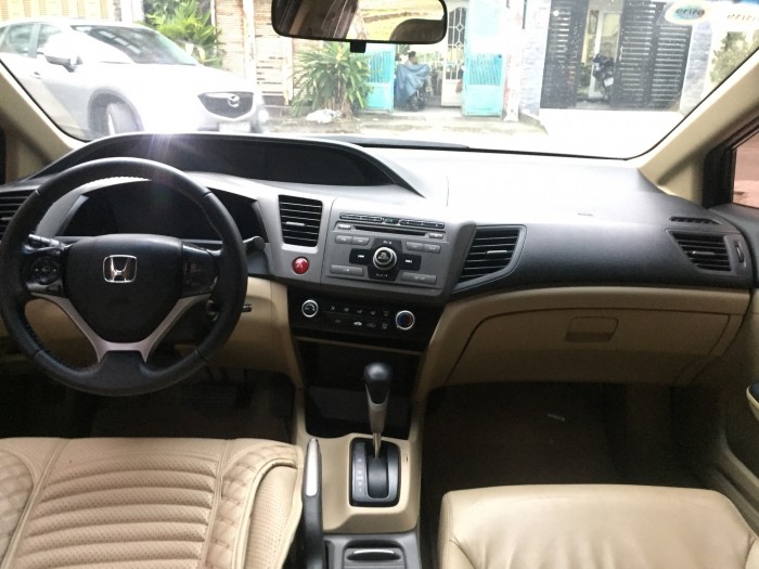 Bán chiếc Honda Civic 2014 màu đen tự động phiên bản 1.8