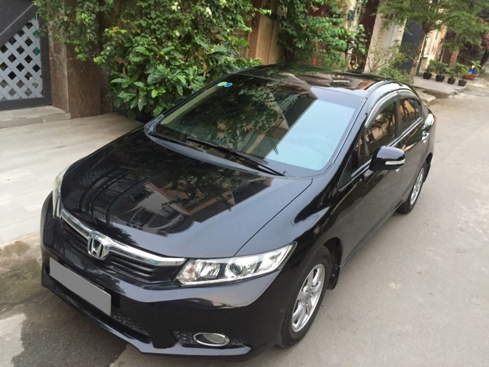 Bán chiếc Honda Civic 2014 màu đen tự động phiên bản 1.8
