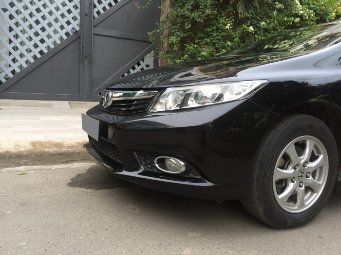 Bán chiếc Honda Civic 2014 màu đen tự động phiên bản 1.8