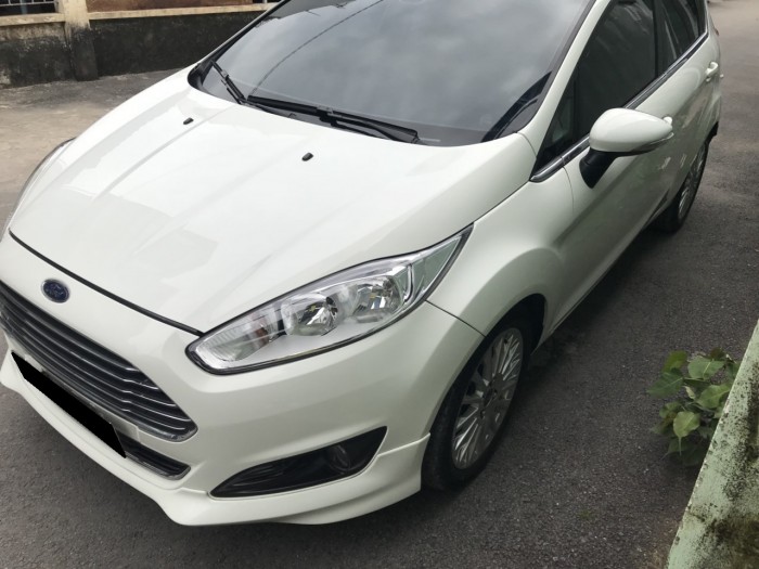 Bán xe Fiesta EcoBoost Sport 2015 at màu trắng phiên bản 1.0