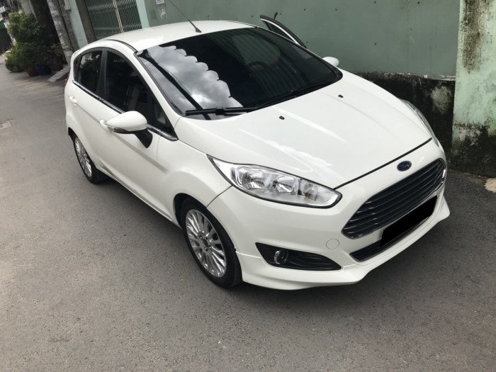 Bán xe Fiesta EcoBoost Sport 2015 at màu trắng phiên bản 1.0