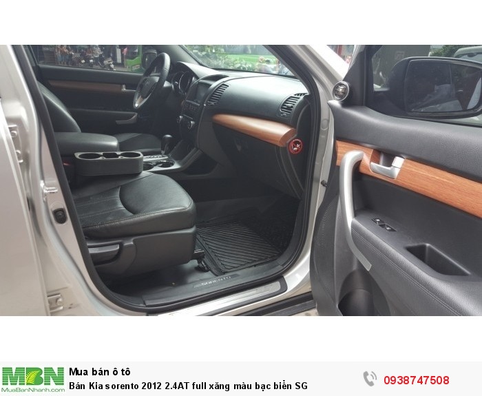 Bán Kia sorento 2012 2.4AT full xăng màu bạc biển SG