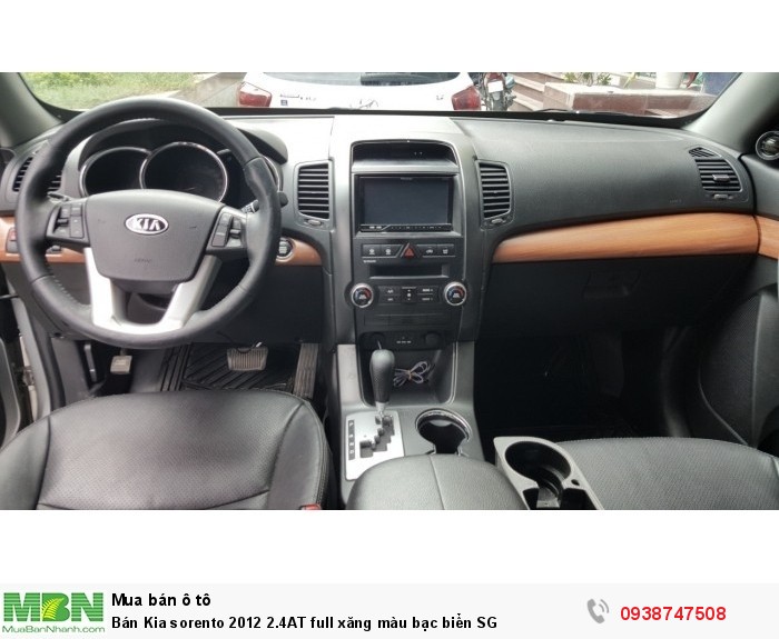 Bán Kia sorento 2012 2.4AT full xăng màu bạc biển SG
