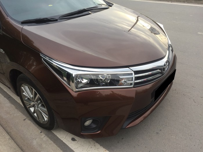 Bán xe Toyota Altis 2015 phiên bản 1.8at màu nâu