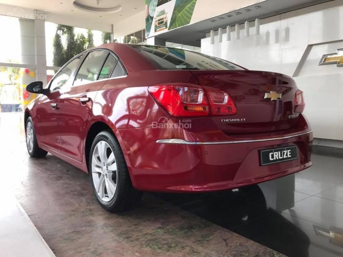 Chevrolet Cruze LTZ 1.8 Trả trước 10% nhận ngay xe.