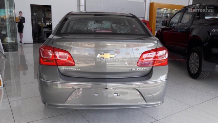 Chevrolet Cruze LTZ 1.8 Trả trước 10% nhận ngay xe.