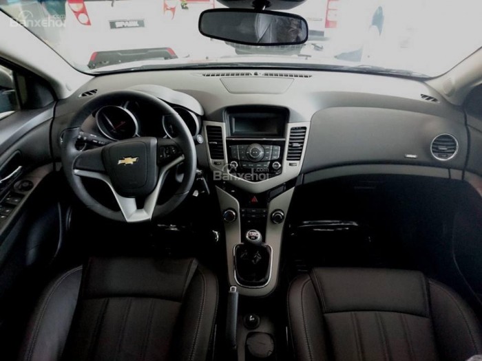 Chevrolet Cruze LTZ 1.8 Trả trước 10% nhận ngay xe.