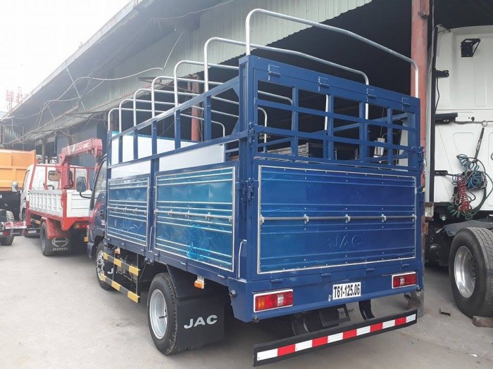 Bán xe tải jac 2.4 tấn Việt Nam/ Hỗ trợ vay vốn 90% giá trị xe