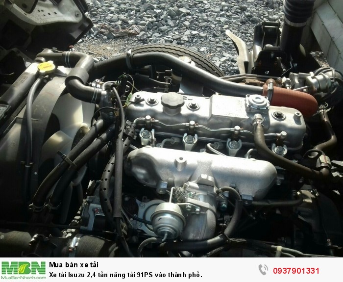 Xe tải Isuzu 2,4 tấn năng tải 91PS vào thành phố.