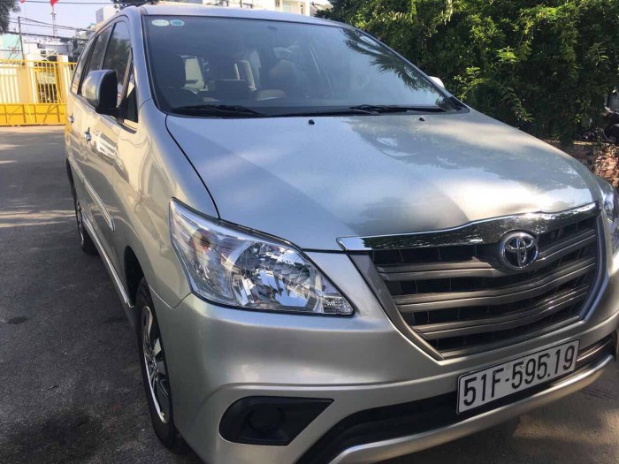 Bán Toyata Innova sx 2016 màu bạc