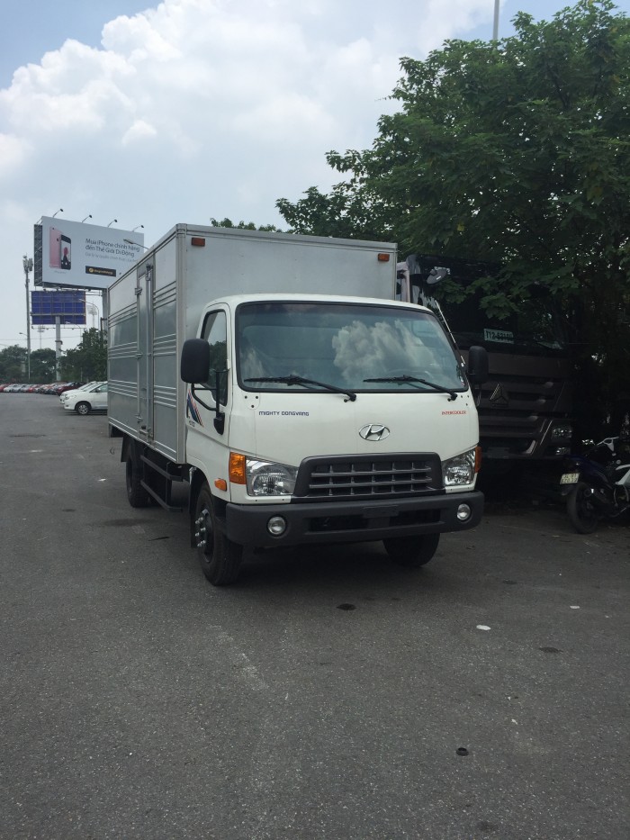 Hyundai HD700 Đồng Vàng nâng tải 6850kg nhập khẩu linh kiện lắp ráp. Rẻ nhất thị trường.