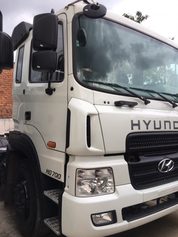 Đầu kéo HD700, 2015 xe xuất hóa đơn cao, còn 3 xe giao ngay