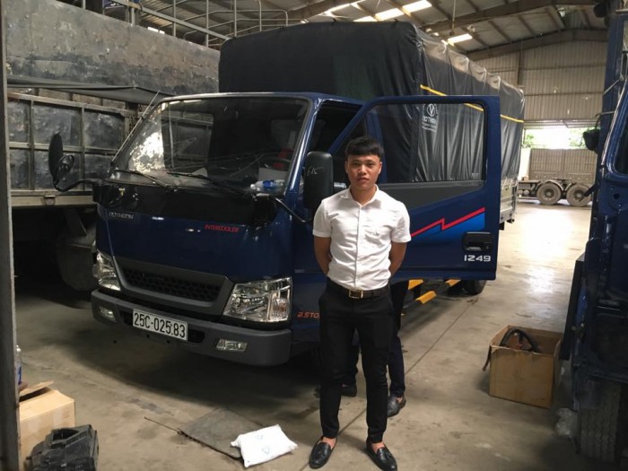 Hyundai iz49 2.4 tấn