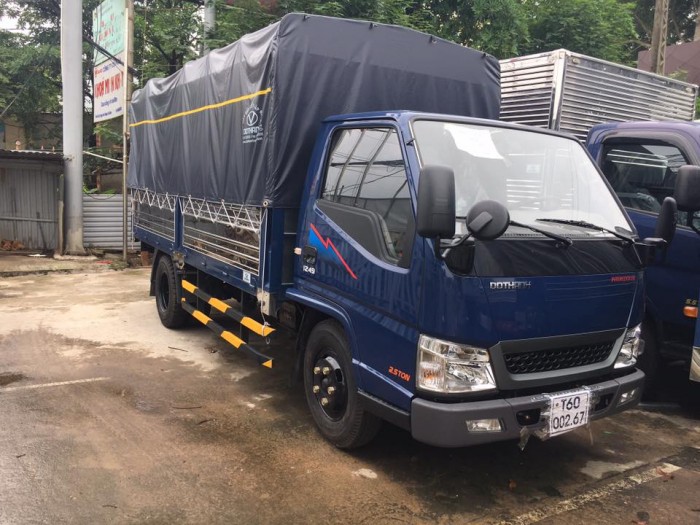 Hyundai iz49 2.4 tấn