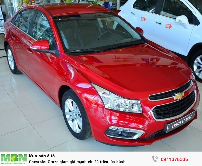 Chevrolet Cruze giảm giá mạnh chỉ 90 triệu lăn bánh