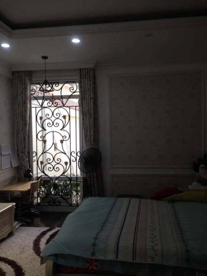Bán nhà rẻ đẹp gần đường ô tô Thái Thịnh diện tích 39m2, Mt3m