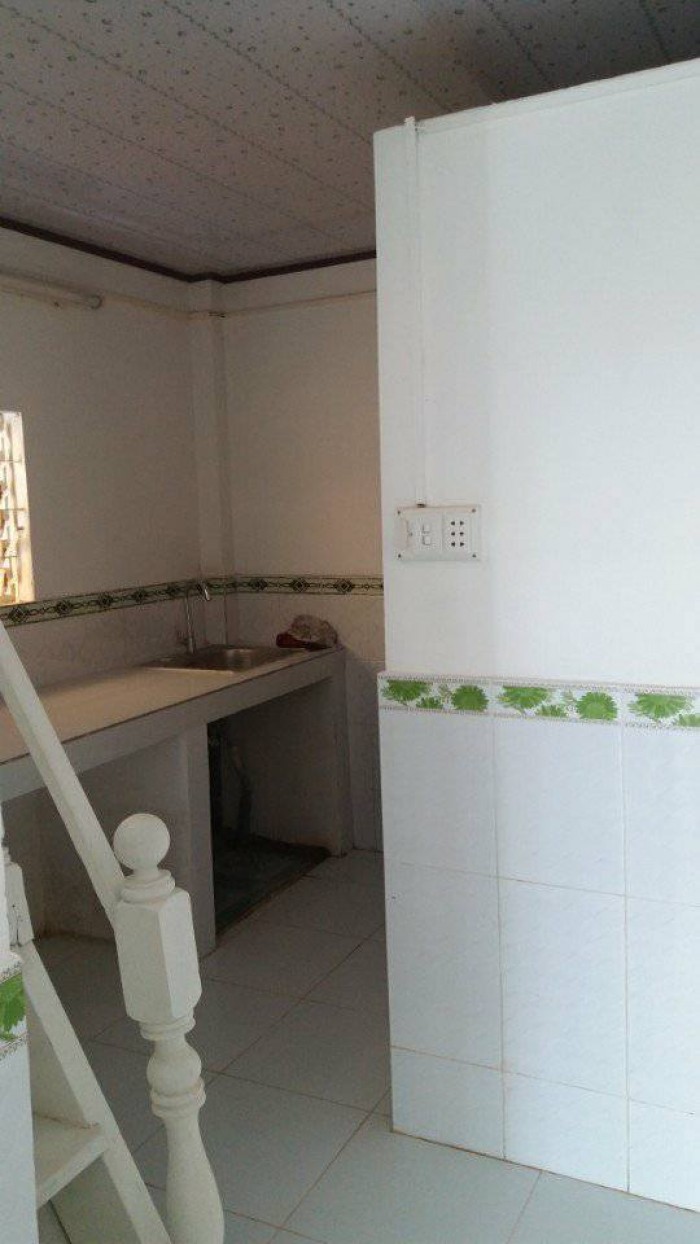 Bán nhà sổ hồng riêng thị trấn Nhà Bè, diện tích 3m x 13m, 1 trệt 1 lửng, 3PN