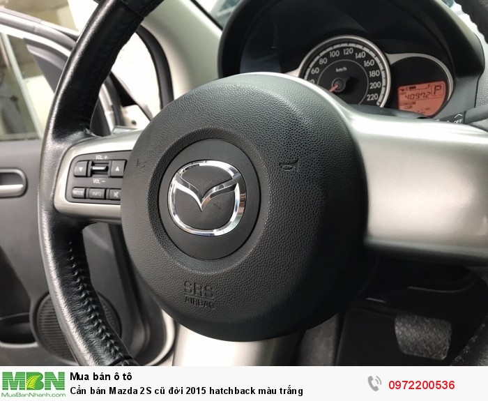 Cần bán Mazda 2S cũ đời 2015 hatchback màu trắng