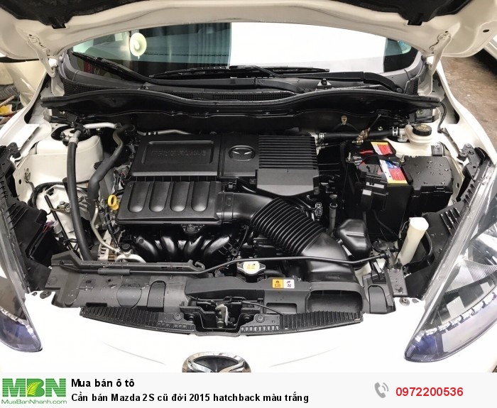 Cần bán Mazda 2S cũ đời 2015 hatchback màu trắng